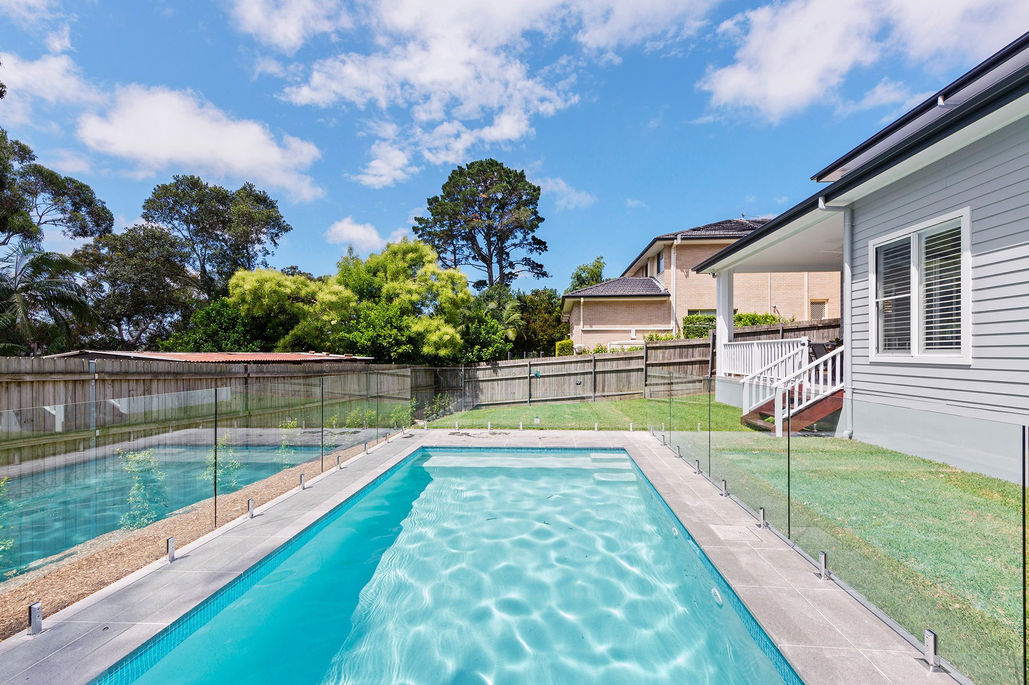 hallandhart-H0355-2000-001