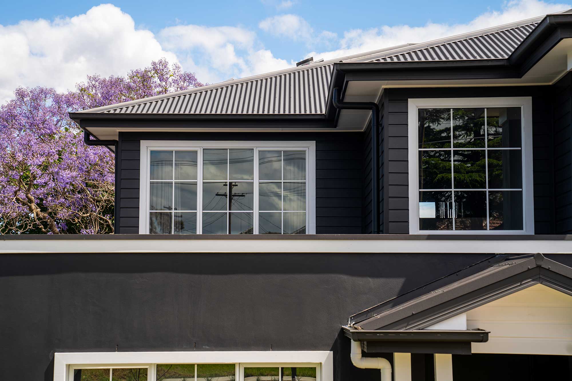 hallandhart-H0260-2000-055